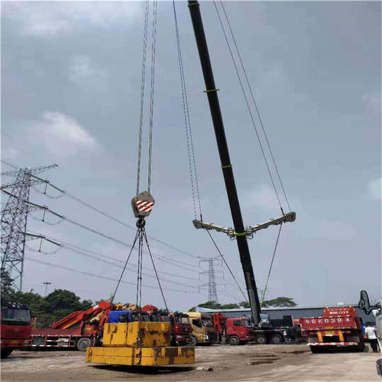 三角镇风电设备吊装